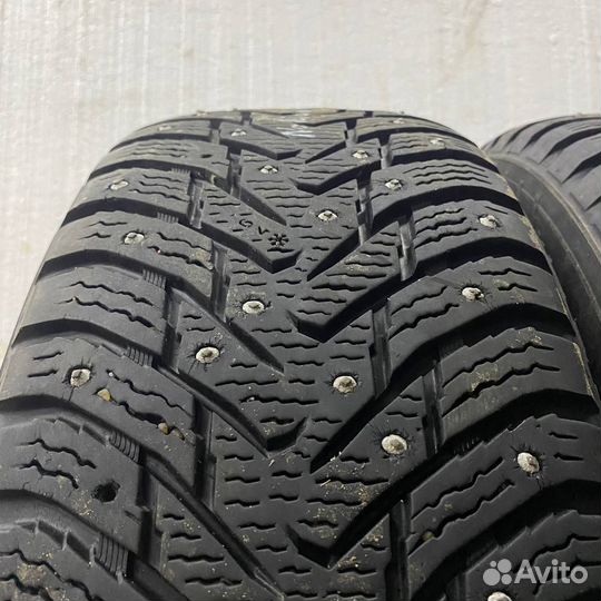 Nokian Tyres Hakkapeliitta 8 215/65 R16 102T