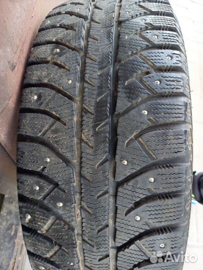 Bridgestone Ice Cruiser 7000 225/60 R17