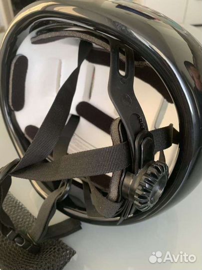 Новый трехколесный самокат и шлем защитный