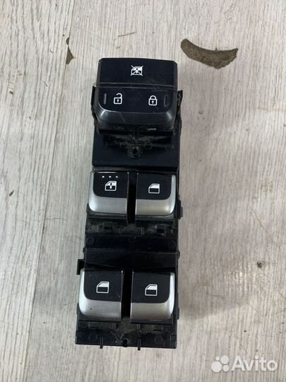 Блок кнопок стеклоподъемников Kia RIO X-line Лев