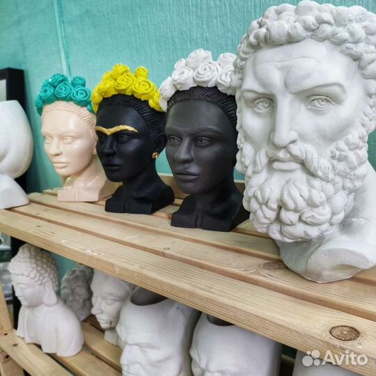 Гипсовая скульптура/кашпо