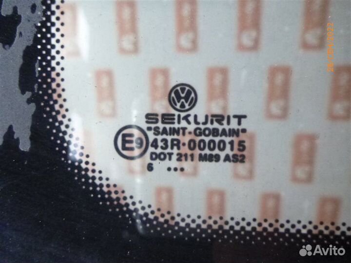 Стекло двери правое Volkswagen Transporter 2007