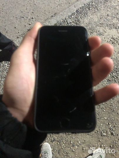 iPhone 8, 64 ГБ