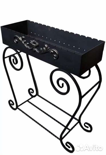 Мангал с ковкой