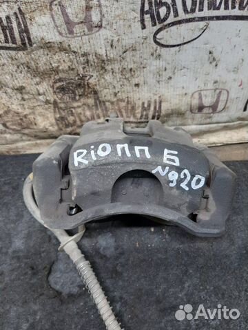 Суппорт передний правый Kia Rio G4FC 2013