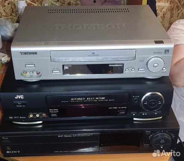 Видеомагнитофон jvc