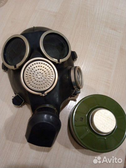 Продаю противогазы гп-7К 1 размер