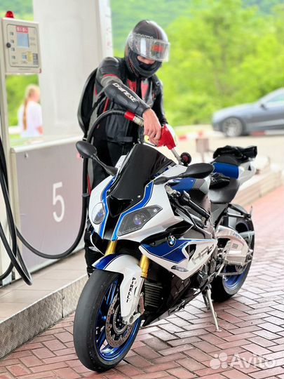 BMW S1000RR HP4