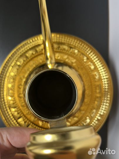 Новый кувшин золото