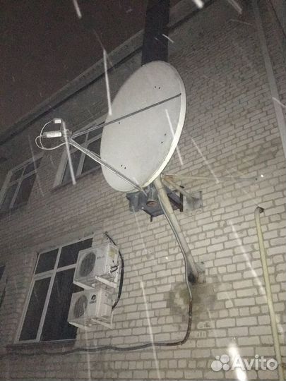 Большая спутниковая антенна 2 метра