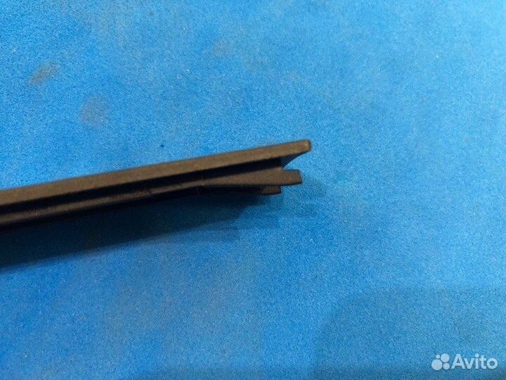 Заглушка рейлинга Ford Focus 2 хетчбек 1.6 2008