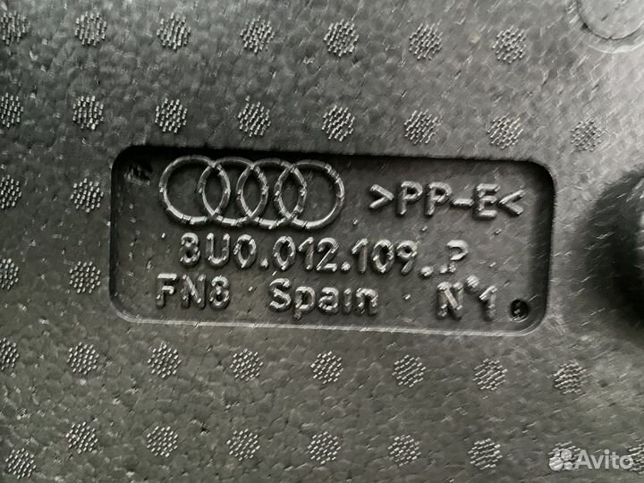 Пенал багажника / багажная ниша / ящик Audi Q3 8U