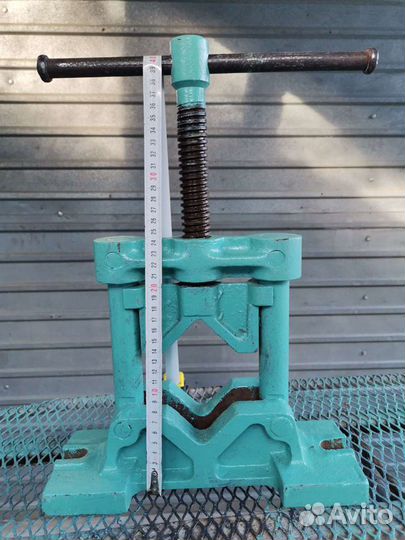 Тиски трубные