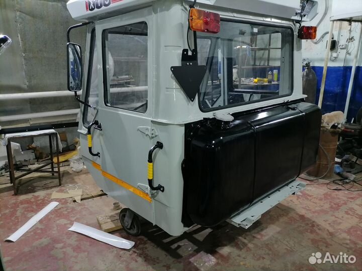 Кабина на трактор т 150