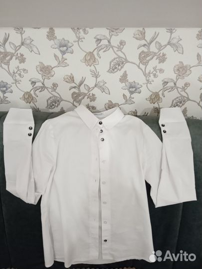 Блузка белая