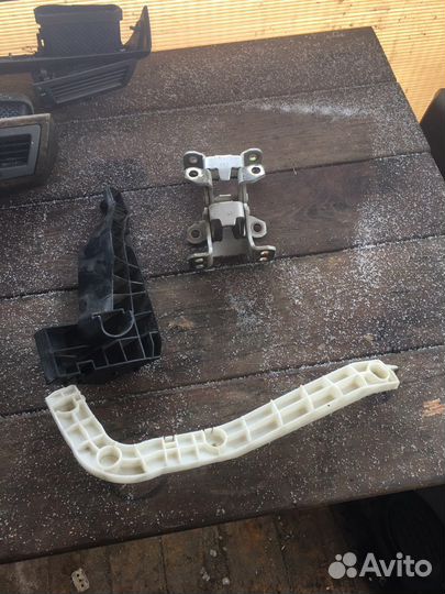 Направляющие заднего бампера Сузуки Гранд Витара