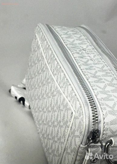 Стиль и комфорт: сумка Michael Kors через плечо