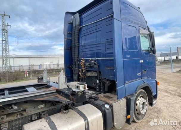 Pазбираем грузовик Volvo FH 2005-2008