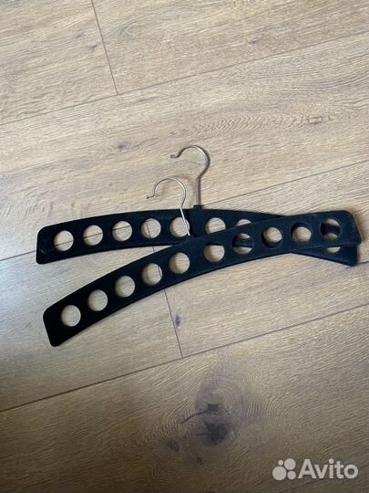 Вешалка-плечики бархатные