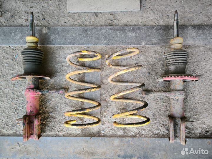 Передние стойки амортизатора Demfi с занижением