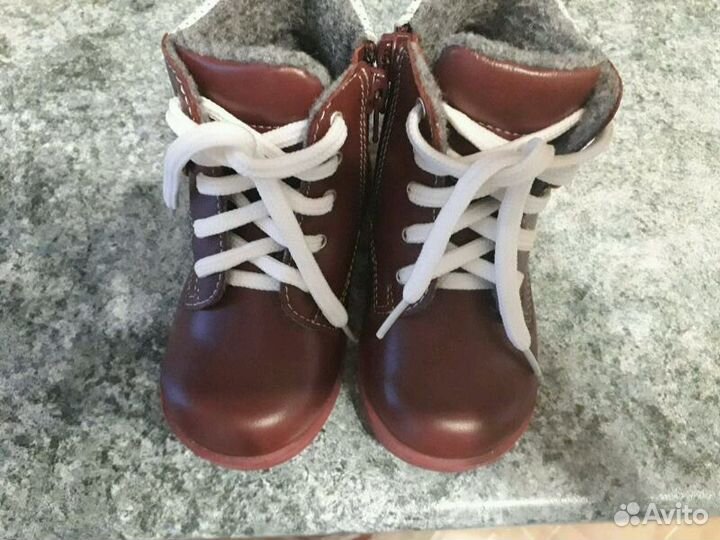 Новые ботинки