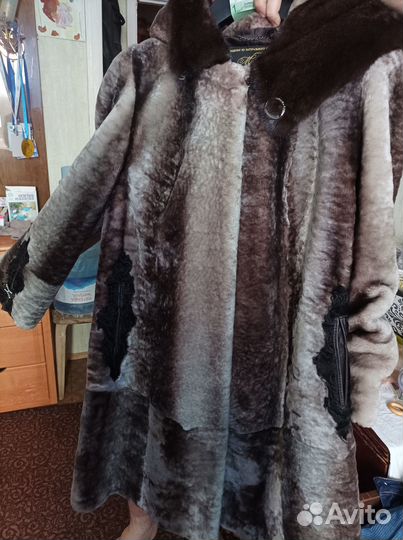 Шуба мутоновая с капюшоном
