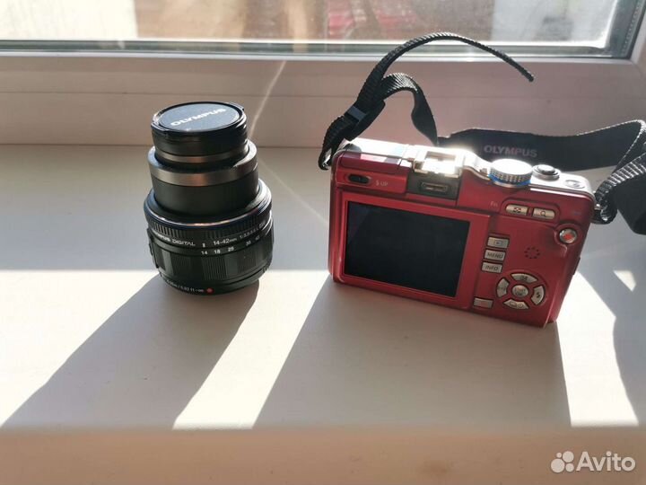 Продам фотоаппарат olimpus E-PL1