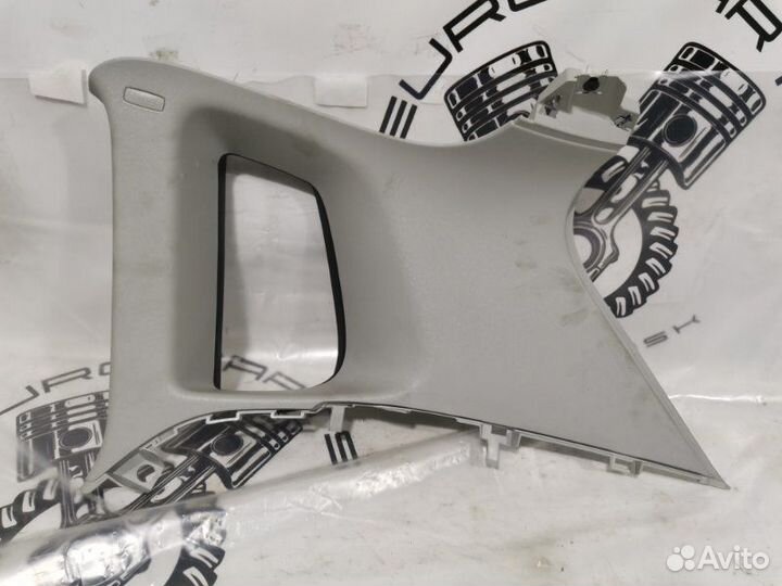 Обшивка стойки задняя правая Volkswagen Tiguan 20