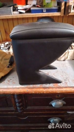 Подлокотник универсальный