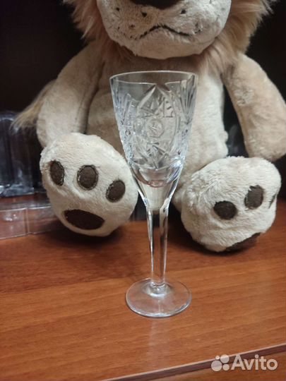 Хрустальные рюмки