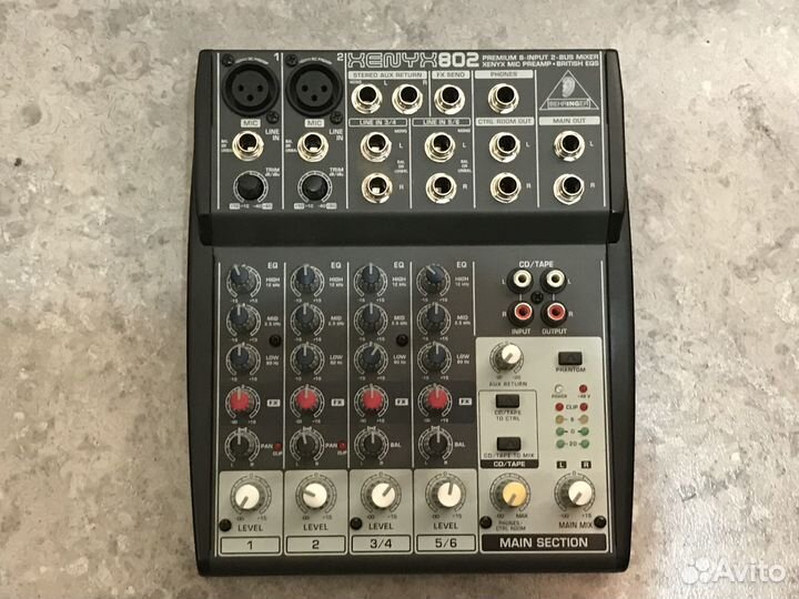 Аудиомикшер Behringer xenyx 802