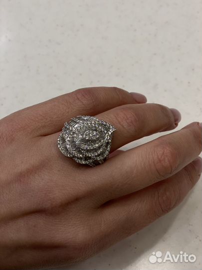 Кольцо белое золото бриллианты