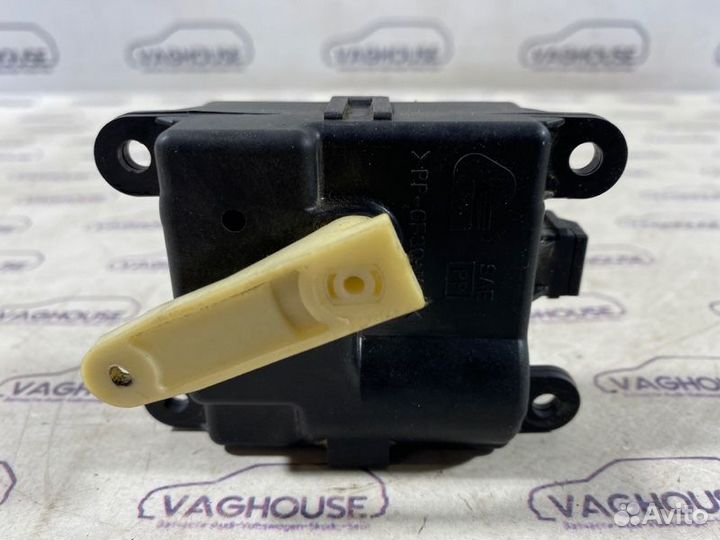 Моторчик заслонки печки Nissan Maxima A33 2.0 2004