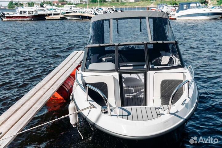 Катер Phoenix 510BR