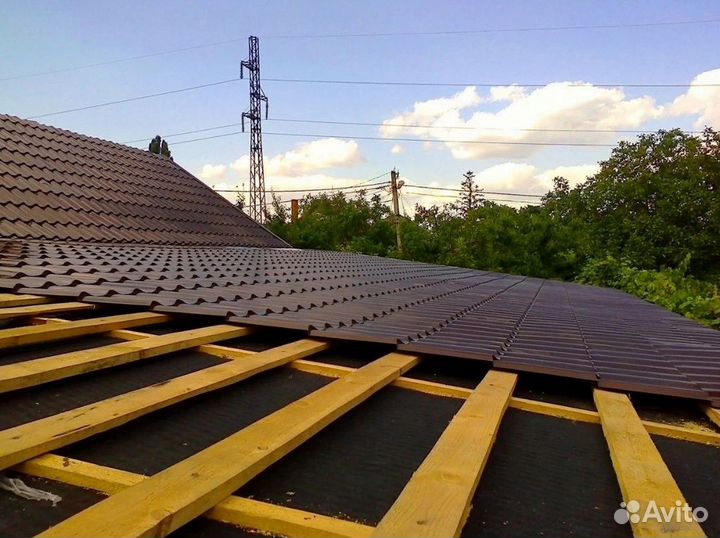 Кровельные работы / бригада строителей