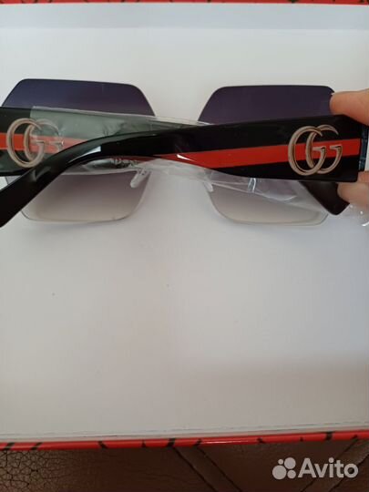Солнцезащитные очки женские Gucci