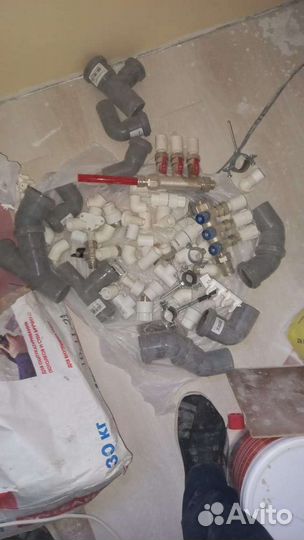 Сантехник. Замена унитаза. Устранение засора