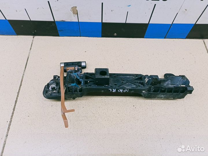 Кронштейн ручки RAV 4 2013