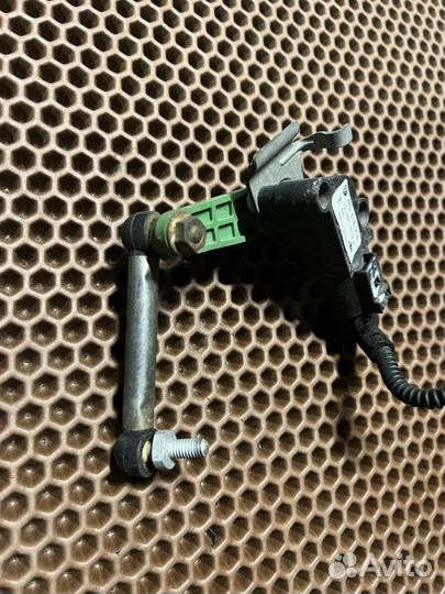 Porsche cayenne 958 датчик подвески перед прав б/у