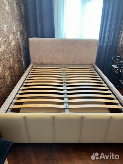 Кровать двухспальная с матрасом бу
