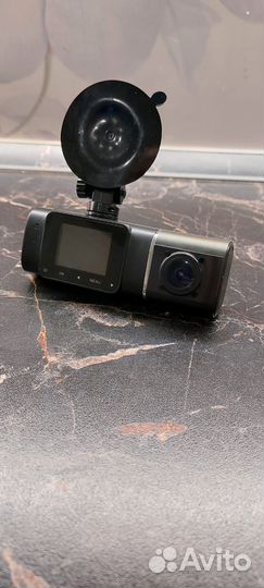 Двухсторонний видеорегистратор