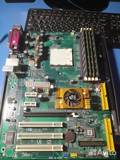 Материнская плата