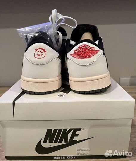 Кроссовки Nike Air Jordan 1 Low & Travis Scott