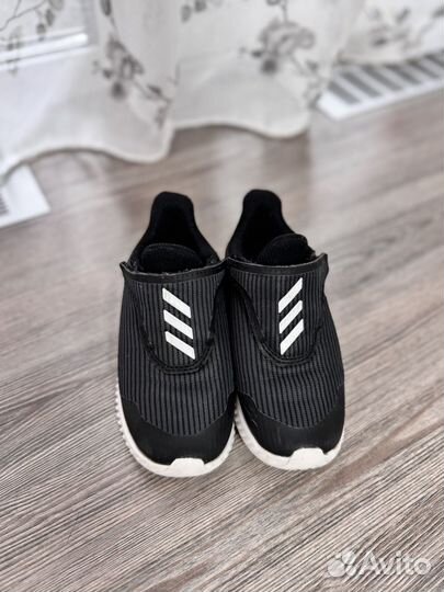 Кроссовки детские adidas 26 размер