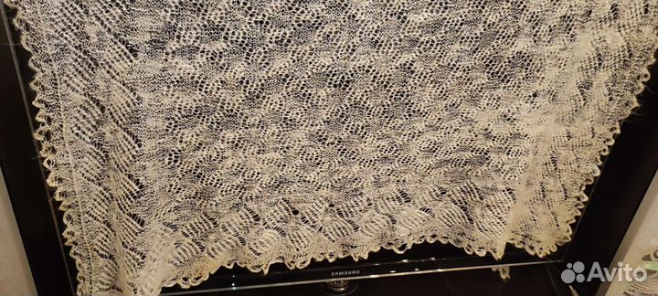 Оренбургский пуховый платок