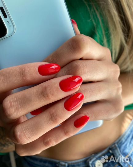 Маникюр, педикюр, наращивание ногтей