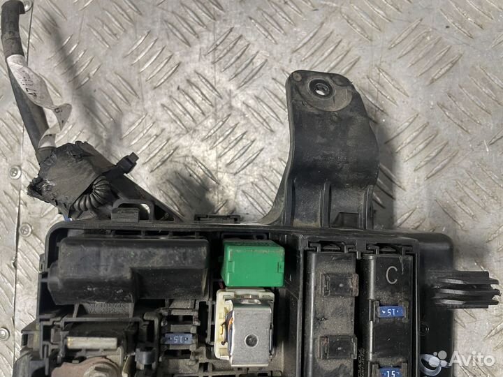 Блок предохранителей Toyota Prius 20