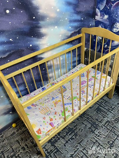 Детская кроватка