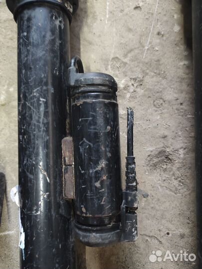 Амортизатор задний mercedes w166 a1663261300