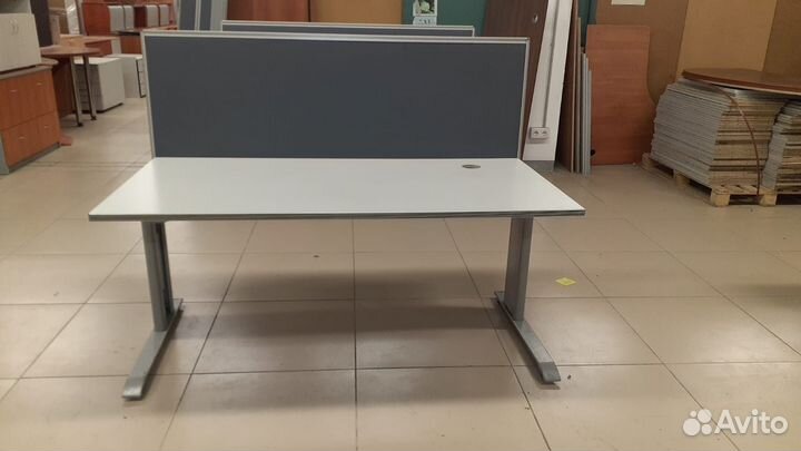 Столы С перегородками 